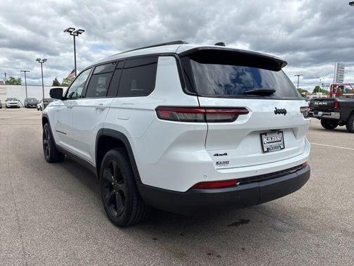 Bright White Clearcoat 2025 Jeep Grand Cherokee L Laredo