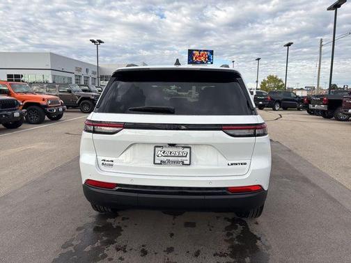 Bright White Clearcoat 2025 Jeep Grand Cherokee Limited