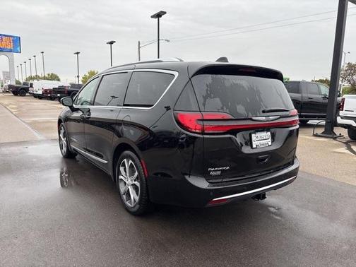 2026 Chrysler Pacifica Pinnacle