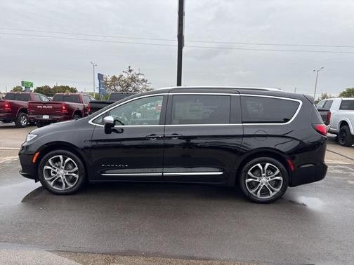 2026 Chrysler Pacifica Pinnacle