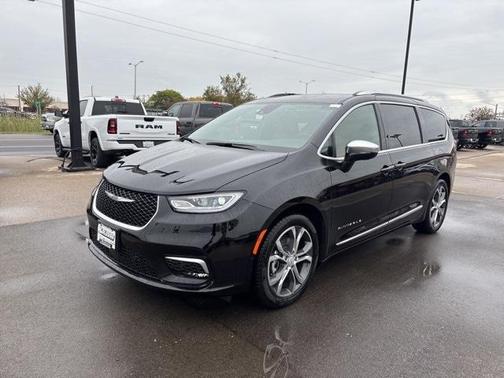 2026 Chrysler Pacifica Pinnacle