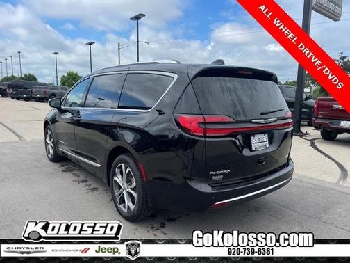 2025 Chrysler Pacifica Pinnacle
