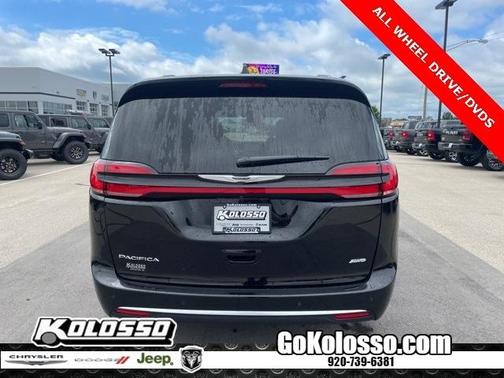 2025 Chrysler Pacifica Pinnacle