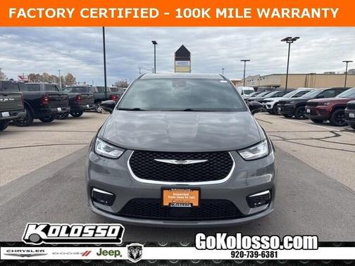 2025 Chrysler Pacifica Select