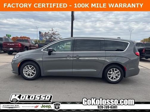 2025 Chrysler Pacifica Select