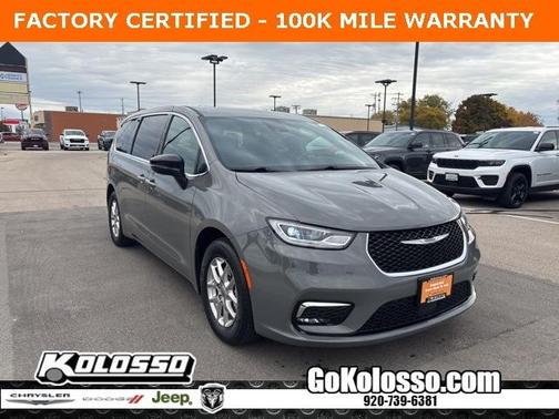 2025 Chrysler Pacifica Select