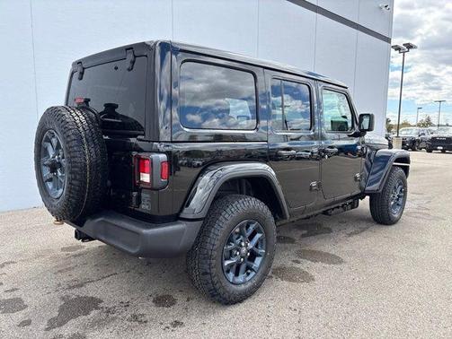 Black Clearcoat 2026 Jeep Wrangler Sport