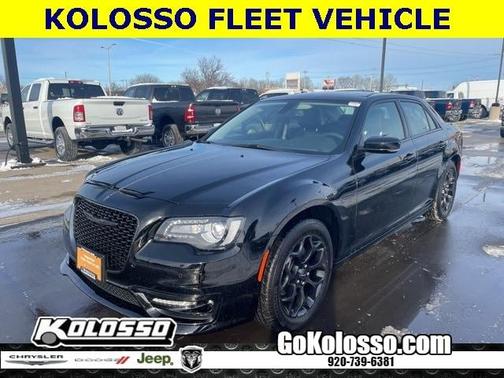 2023 Chrysler 300 Touring L