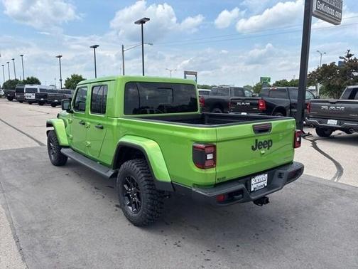 2025 Jeep Gladiator Sport