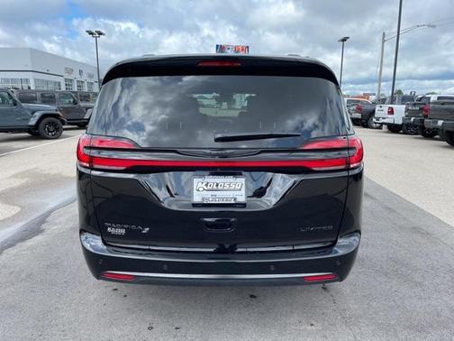 2025 Chrysler Pacifica Limited