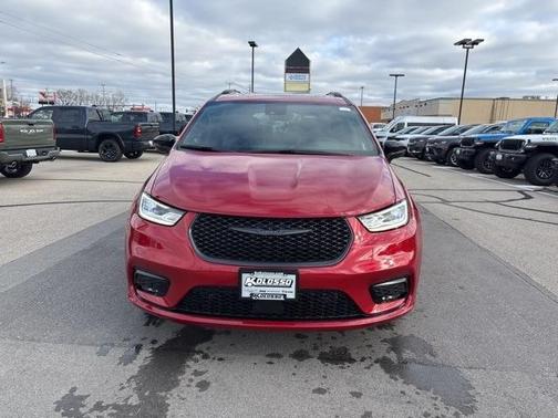 2026 Chrysler Pacifica Limited