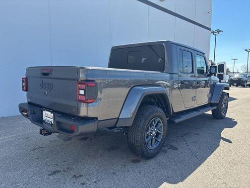Granite Crystal Clearcoat Metallic 2026 Jeep Gladiator 85th Anniversary Edition