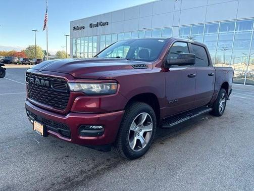 Delmonico Red Pearlcoat 2025 RAM 1500 Tradesman