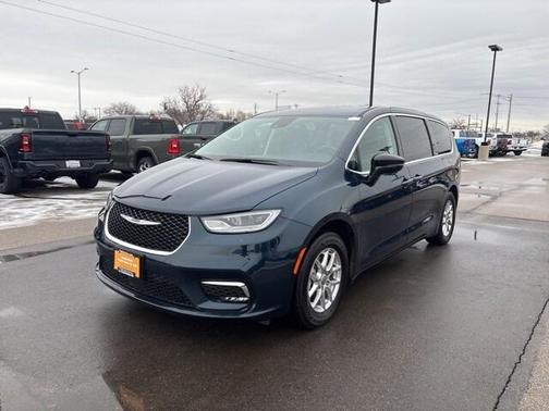 2024 Chrysler Pacifica Touring-L