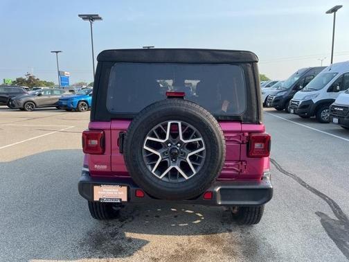 2024 Jeep Wrangler Sahara