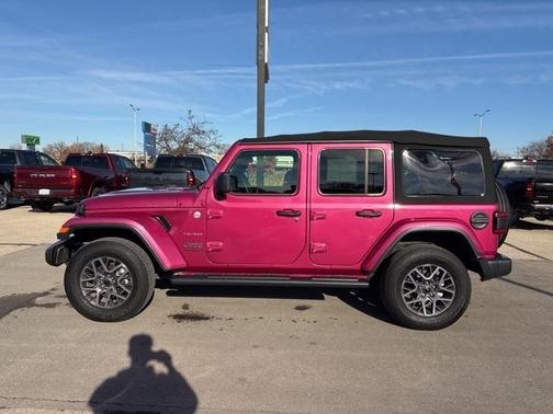 2024 Jeep Wrangler Sahara