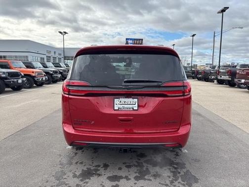 2026 Chrysler Pacifica Limited