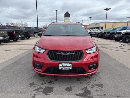 2026 Chrysler Pacifica Limited