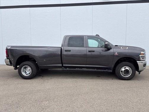 Granite Crystal Clearcoat Metallic 2027 RAM 3500 Tradesman