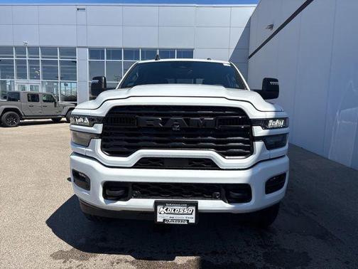Bright White Clearcoat 2026 RAM 2500 Big Horn