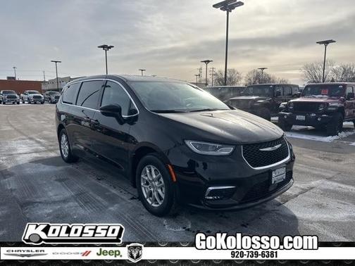 2025 Chrysler Pacifica Select