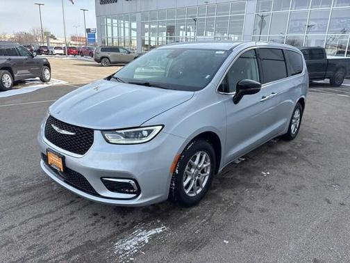 2024 Chrysler Pacifica Touring-L