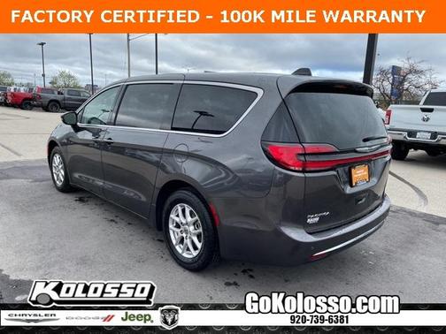 2023 Chrysler Pacifica Touring-L