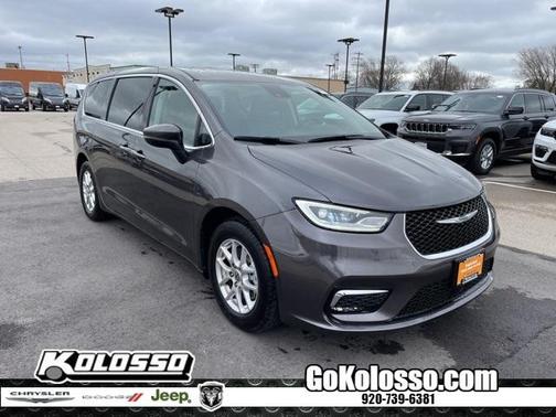 2023 Chrysler Pacifica Touring-L