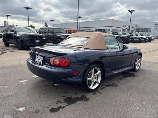 2001 Mazda MX-5 Miata 