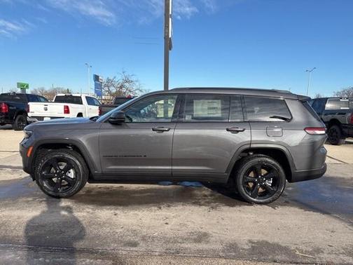 2025 Jeep Grand Cherokee L Laredo