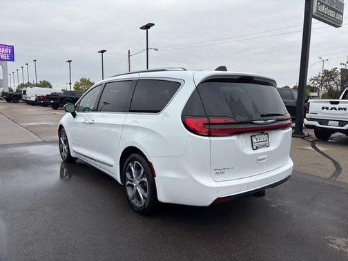 2026 Chrysler Pacifica Pinnacle