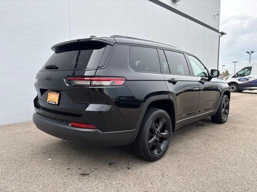 Diamond Black 2023 Jeep Grand Cherokee L Laredo