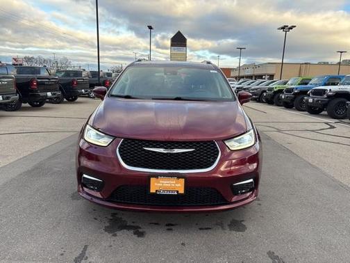 2021 Chrysler Pacifica Touring-L