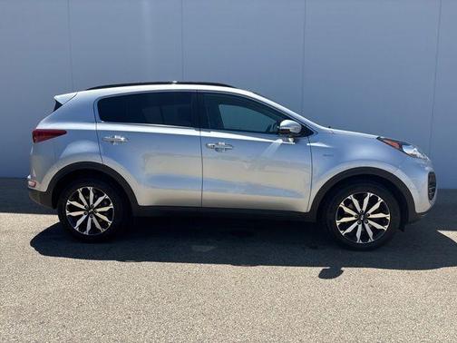 Sparkling Silver 2018 Kia Sportage EX