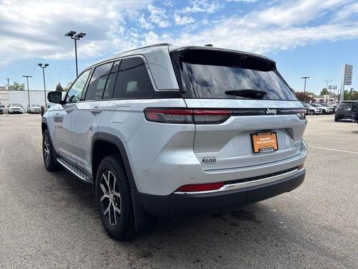 Silver Zynith 2024 Jeep Grand Cherokee Limited