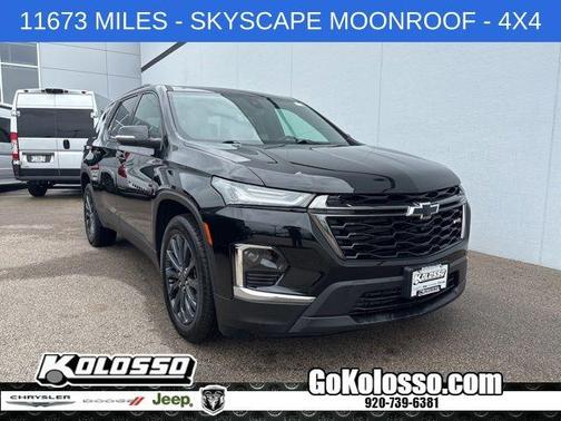 Mosaic Black Metallic 2023 Chevrolet Traverse RS