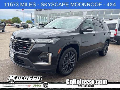 Mosaic Black Metallic 2023 Chevrolet Traverse RS