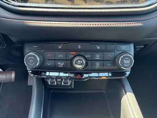 White Knuckle Clearcoat 2026 Dodge Durango GT