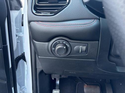 White Knuckle Clearcoat 2026 Dodge Durango GT
