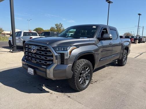 2024 Toyota Tundra Hybrid Platinum