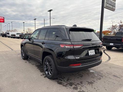 Diamond Black 2025 Jeep Grand Cherokee Limited