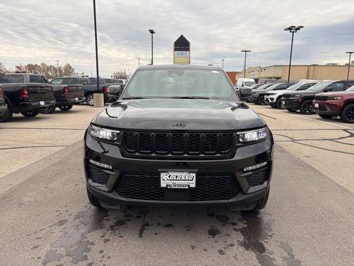 Diamond Black 2025 Jeep Grand Cherokee Limited