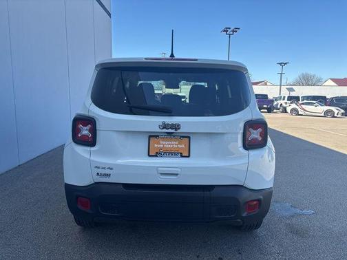 Alpine White Clearcoat 2023 Jeep Renegade Latitude