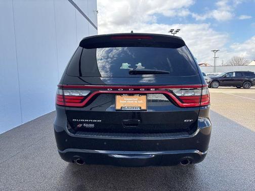 DB Black Crystal Clearcoat 2025 Dodge Durango GT