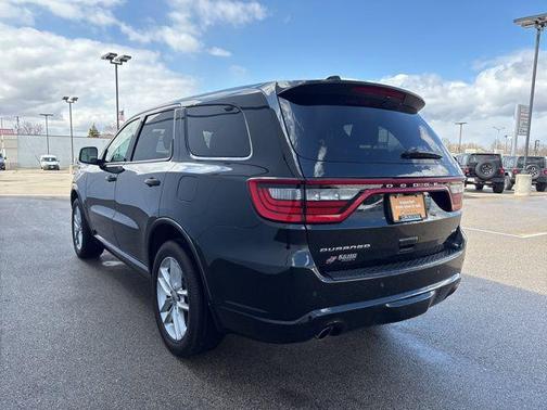 DB Black Crystal Clearcoat 2025 Dodge Durango GT