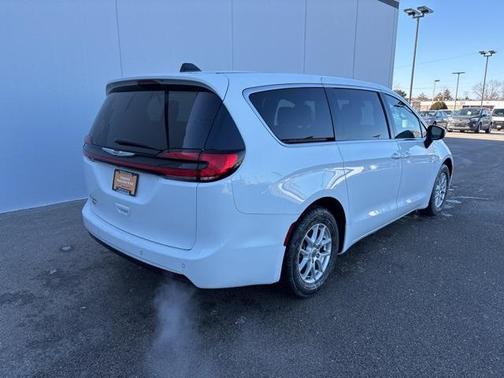 2023 Chrysler Pacifica Touring