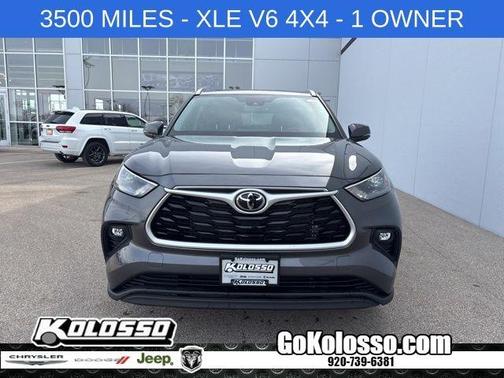 Gray 2022 Toyota Highlander XLE