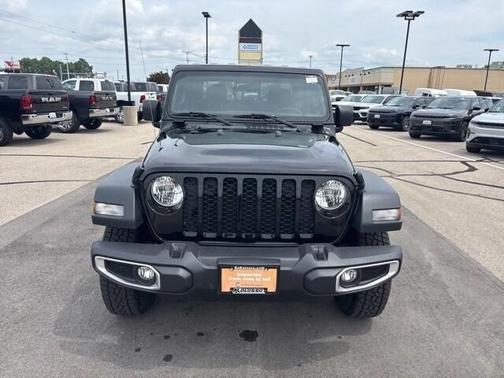 2023 Jeep Gladiator Sport