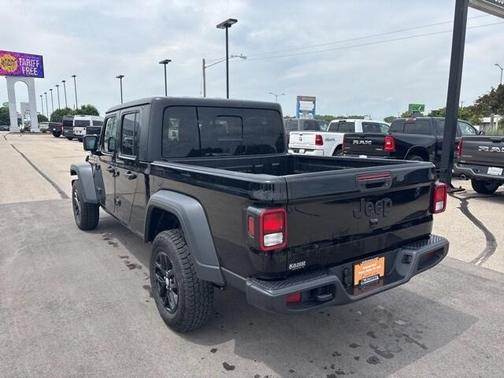 2023 Jeep Gladiator Sport