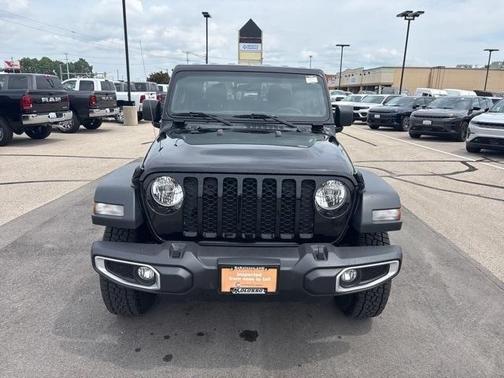 2023 Jeep Gladiator Sport
